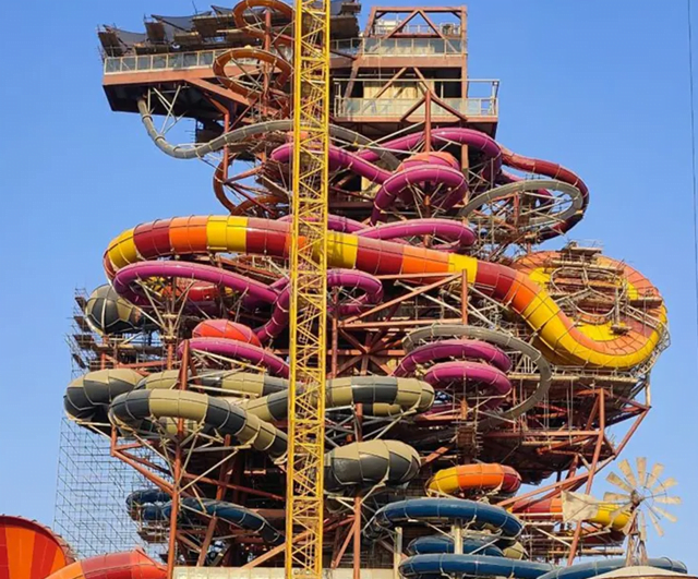 Cel mai inalt tobogan de apa intr-un parc de distractii se construieste pe Qetaifan Island North, in Qatar