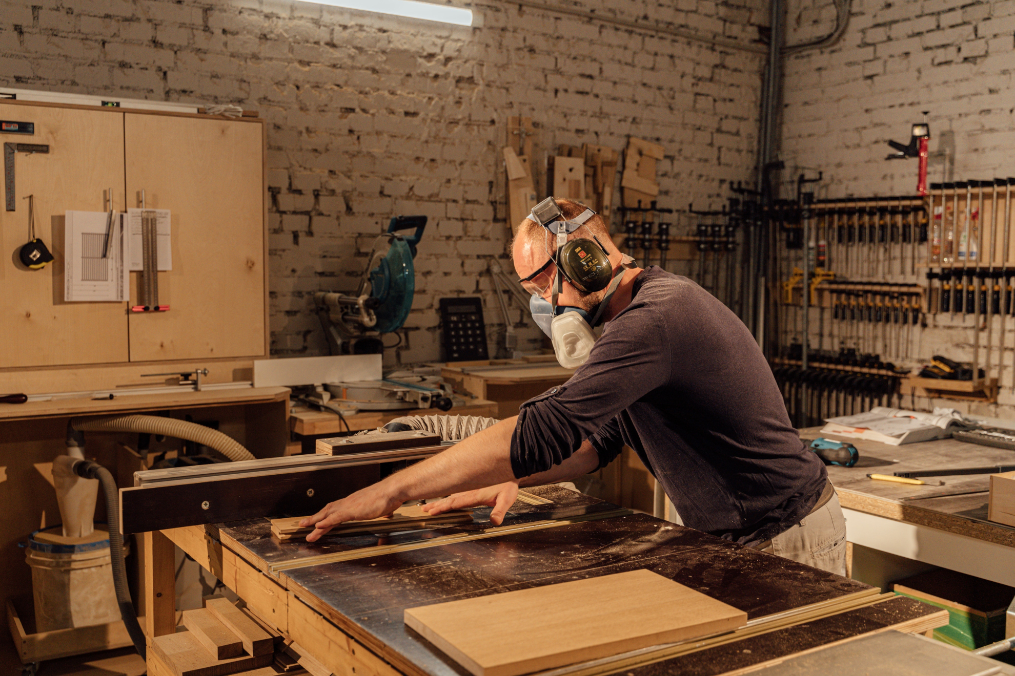 Importanta utilajelor de prelucrare lemn si a exhaustoarelor de rumegus in productia de piese de inalta calitate