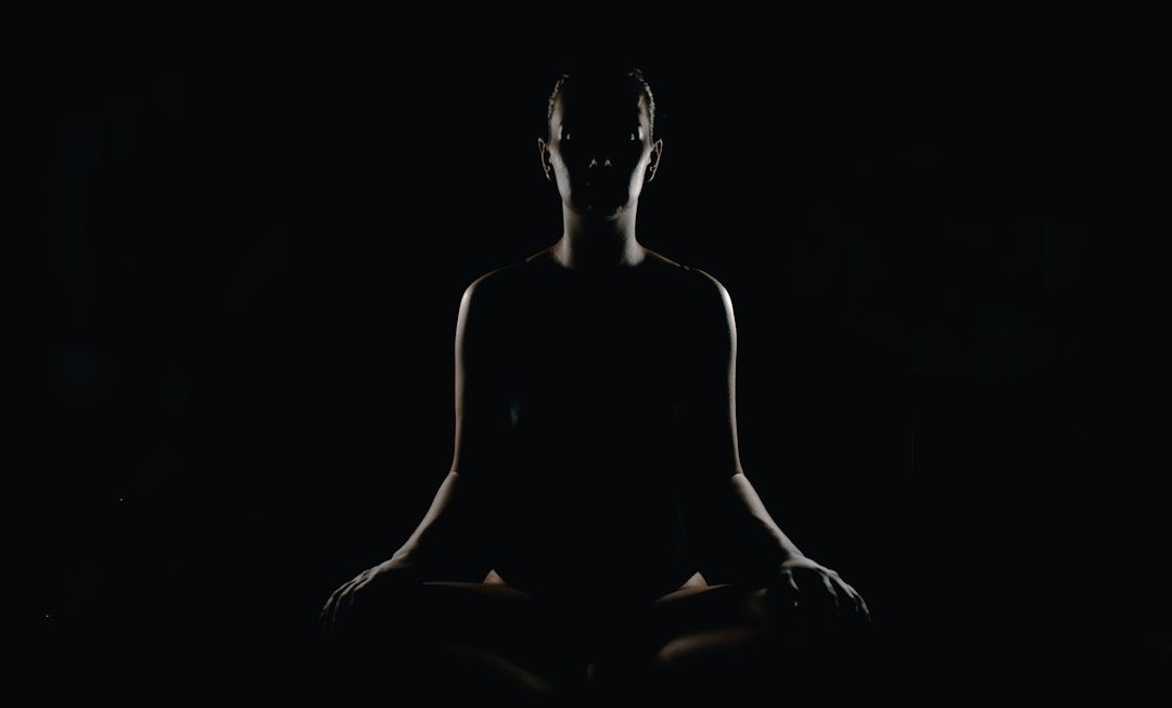 Ghidul complet pentru începători în practicarea meditației și mindfulness