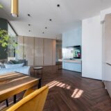 Parchet laminat sau parchet din lemn masiv: ce alegi în funcție de cameră